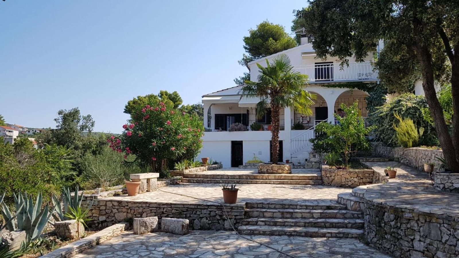 Apartment In Maslinica 70M From The Sea Luaran gambar