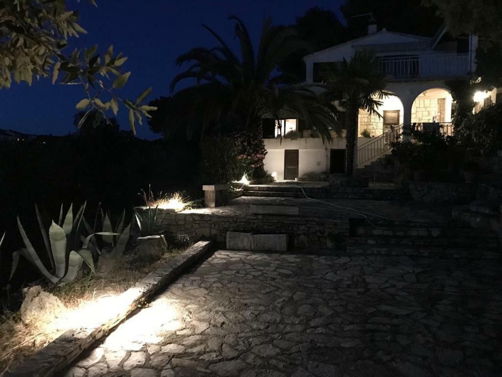 Apartment In Maslinica 70M From The Sea Luaran gambar