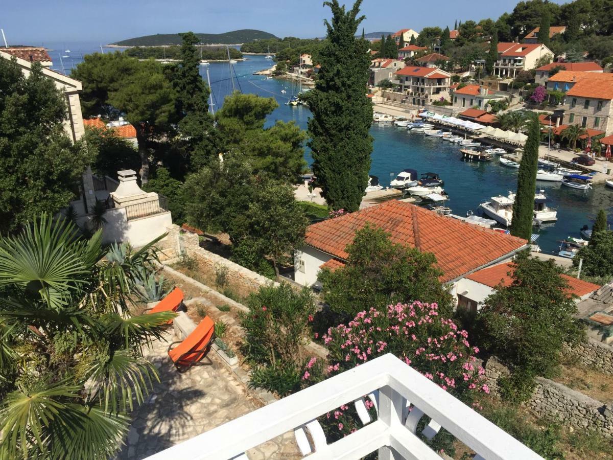 Apartment In Maslinica 70M From The Sea Luaran gambar