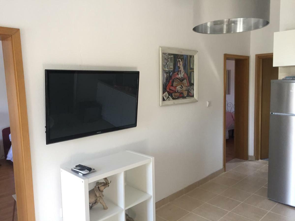 Apartment In Maslinica 70M From The Sea Luaran gambar